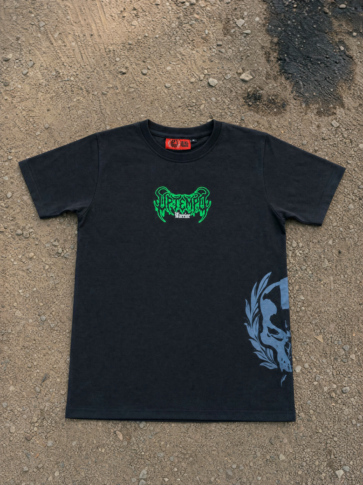 camiseta uptempo warrior negra de parking warriors con logo verde en el pecho