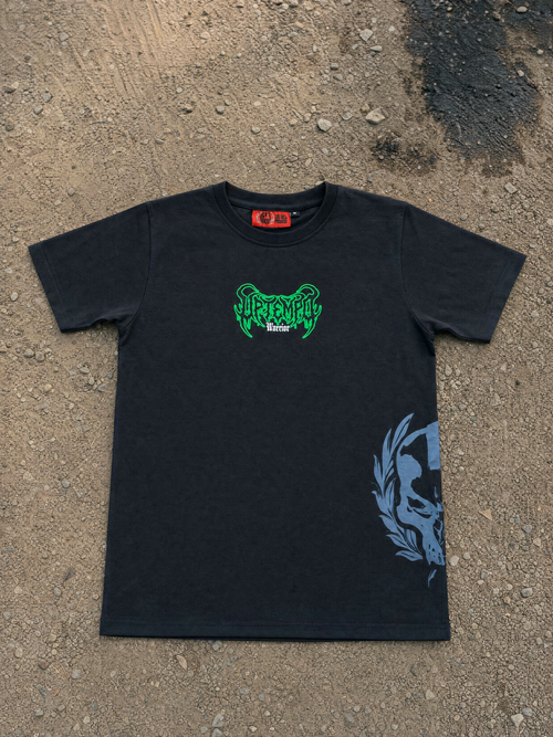 camiseta uptempo warrior negra de parking warriors con logo verde en el pecho